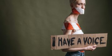 찰리 커크 암살 관련 발언 교육자 잇단 해임·조사