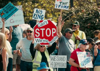 “왕은 없다” 외친 전국 시위…트럼프정부 권력 남용 규탄