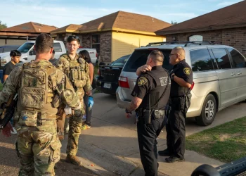 애벗 주지사, 트럼프 요청에 텍사스 주방위군 타주에 파견
