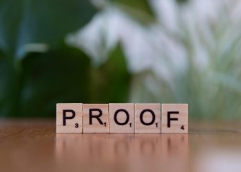 명품 리세일 급성장…‘진품 인증’이 새 경쟁 기준