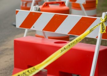 맥기니스 페리 로드-윈드워드 콘코스 교차로, 12월 5일까지 공사