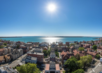 2025년 미국에서 가장 안전한 도시는 로드아일랜드주 워릭