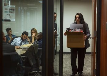 22년만에 가장 많은 10월 해고 규모 기록