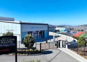 샌프란시스코 버턴 고교에서 총격 사건 발생