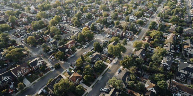 미국 주택 시장 위기: “주택 75% 이상이 중산층 접근 불가”