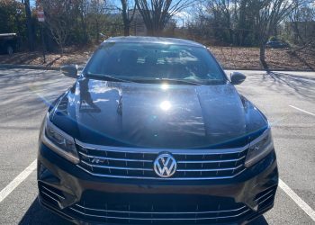 “2017년 형 폭스바겐 파사트 R Line 모델 팝니다”