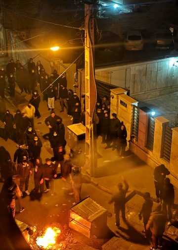 벼랑 끝에 선 이슬람 공화국, 이란 전역 ‘피의 항쟁’으로 얼룩