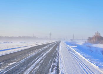 샬롯·그린스보로 교통 비상 — 고속도로·로컬길 빙판 위험 여전