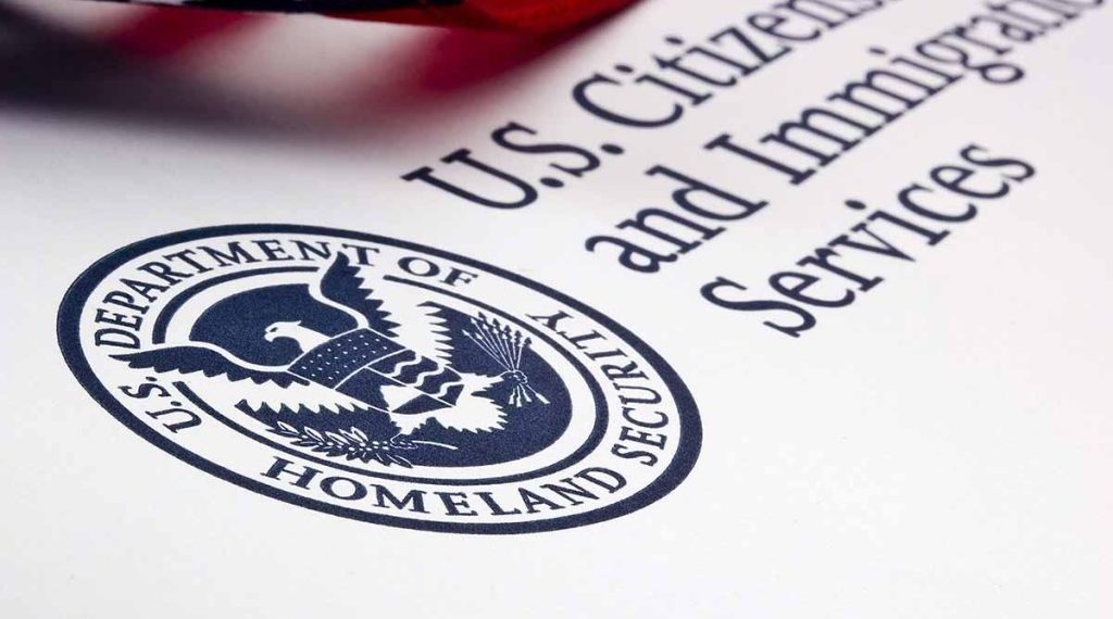 귀화 시민권도 박탈된다… 미 정부 ‘Denaturalization’ 실제 사례로 본 법적 기준과 쟁점