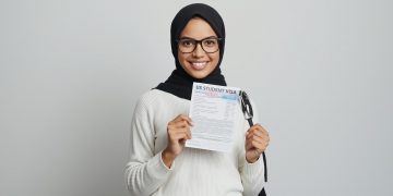 미 트럼프 행정부, 2025년 비자 10만 건 전격 박탈… 유학생 ‘바늘구멍’ 심사 뚫으려면?