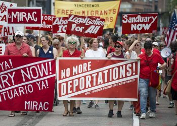 美 연방 법원, 트럼프 행정부 ‘불법 추방’에 제동… 이민 가족 귀환 명령