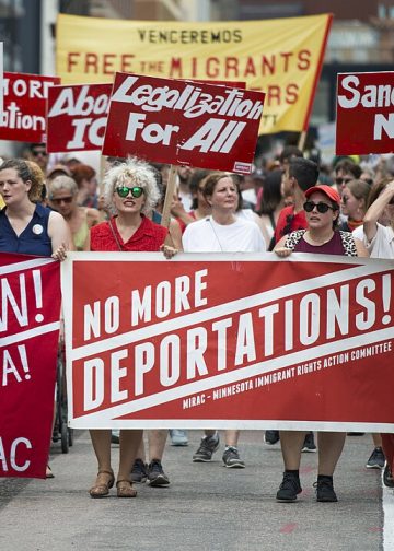 美 연방 법원, 트럼프 행정부 ‘불법 추방’에 제동… 이민 가족 귀환 명령