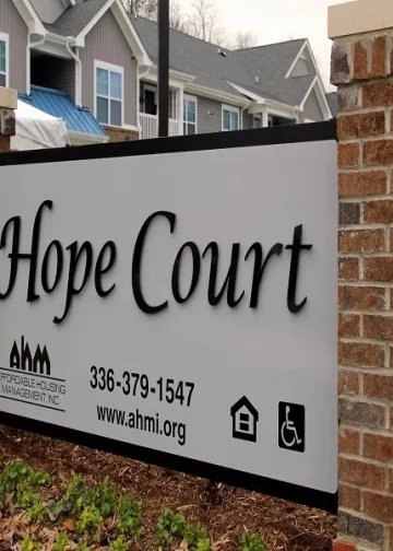 그린스보로, ‘주거비 부담 낮춘 맞춤형 주택’ 위해 수천만 달러 투입… 2030년까지 1만 호 공급 목표