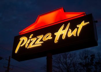 피자헛, 미국 매장 250개 폐점 전격 발표… ‘매각 가능성’ 포함 전략 검토 착수
