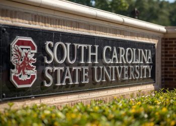 사우스캐롤라이나 주립대서 총격 — 2명 사망·1명 부상·캠퍼스 봉쇄