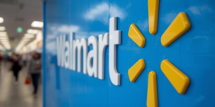월마트, 약국 인력에 파격 투자… 시급 최대 42달러로 인상