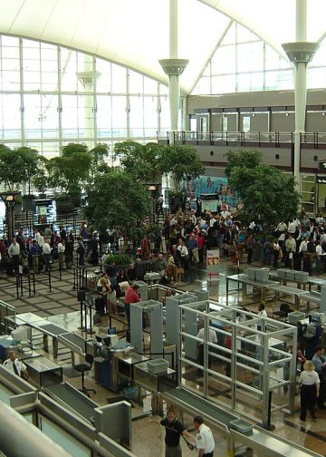 “정부 셧다운 여파… 애틀랜타 공항 보안 검색 대기 급증”
