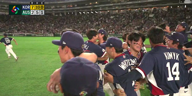 “기적의 5점 차” 한국, 호주 꺾고 WBC 8강…17년 만의 토너먼트 진출