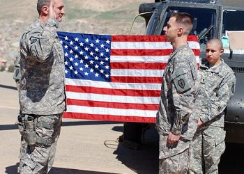 미 육군 입대 문턱 낮췄다… 연령 42세로 상향, ‘마리화나 전과’ 무혈입성