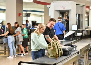 미 공항 보안검색 변화… 얼굴 인식으로 ‘신분증 없이’ 통과 가능
