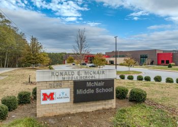 “하굣길 스쿨버스에 공기총 발사”… 디켑 카운티 중학생 1명 부상