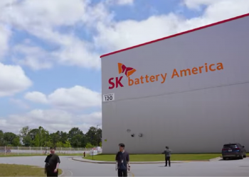 “조지아 SK 배터리 공장 1천명 가까이 해고… 전기차 시장 둔화 여파”
