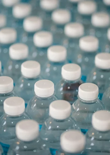 미세플라스틱, 美 식수 안전 기준 바뀌나…EPA 첫 공식 규제 검토 착수