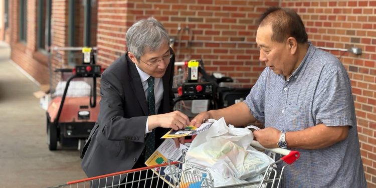 주애틀랜타총영사관, 둘루스 H마트서 보이스피싱 예방 캠페인 전개